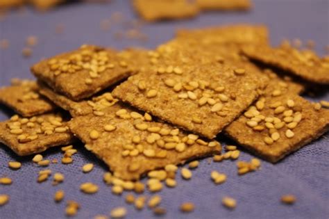 Recipe for Dehydrated whole grain crackers