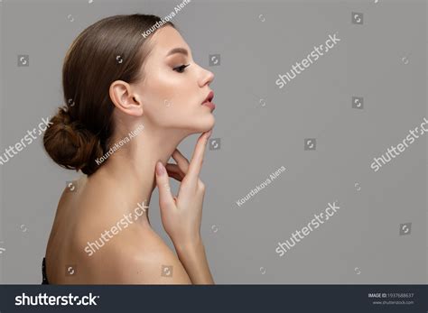 Beautiful Woman Face Side View: Over 64.297 Royalty-Free Licensable ...