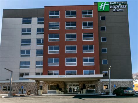 Hotel in Jersey City, NJ | Holiday Inn Express & Suites Jersey City North - Hoboken