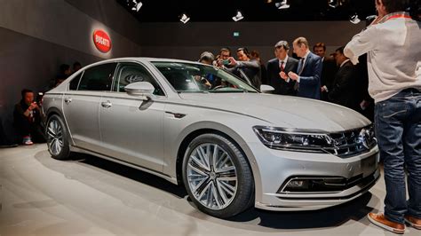 VW Phideon luxury sedan revealed, destined for China only