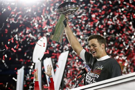 Tom Brady leads Tampa Bay Buccaneers to Super Bowl victory | Daily Sabah