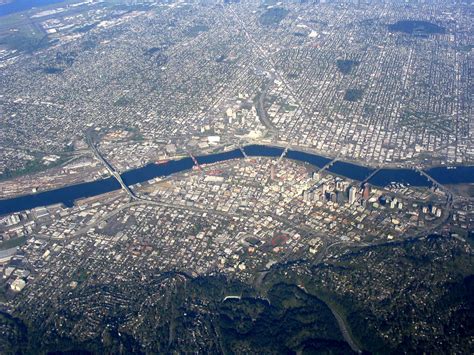 File:PortlandOR-aerial.jpg - Wikipedia