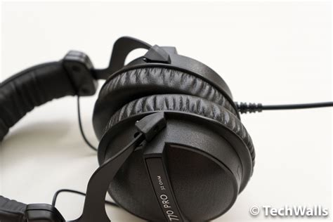 Beyerdynamic DT 770 Pro 32 Ohm Headphones Review - Cheap Audiophile ...