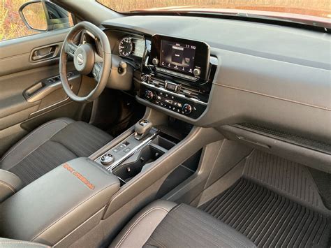 2023 Nissan Pathfinder Pictures: | U.S. News