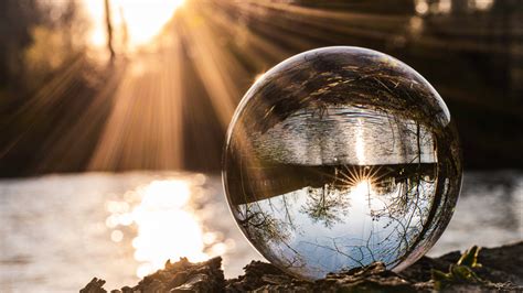 9 Tips for Unique and Mesmerising Crystal Ball Photography