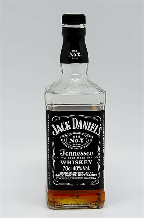 File:Jack Daniels bottle.jpg - Wikimedia Commons