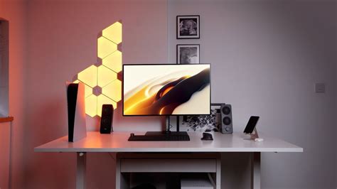 Graphic Designer Desk Setup Tour 2022 - YouTube