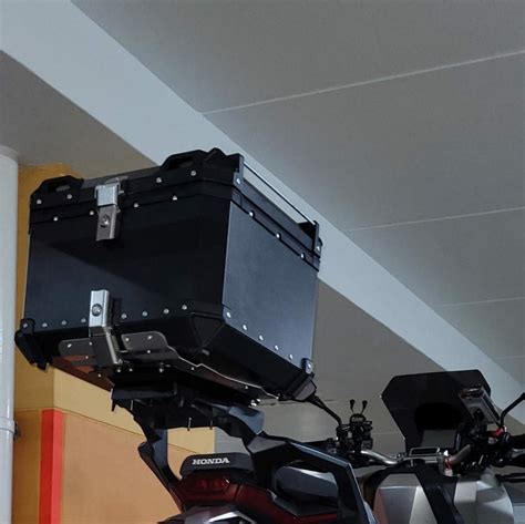 HONDA X ADV 750 OEM RACK + 55L ALU TOP BOX, Motorcycles, Motorcycle Accessories on Carousell