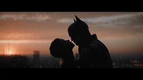 The Batman: Batman & Catwoman Kiss (HD) - YouTube