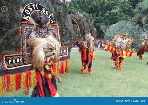 Reog festival editorial photography. Image of perform - 35474897