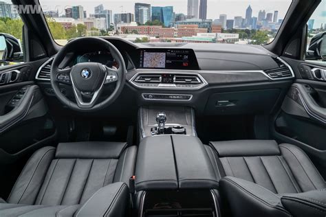 BMW Designer describes the interior design of the new BMW X5 - Flipboard