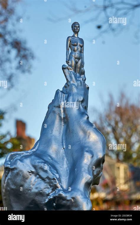 mary wollstonecraft statue Newington Green London Stock Photo - Alamy