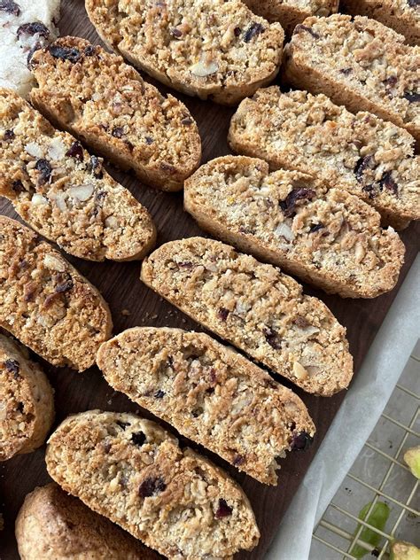 Easy Biscotti Recipe - The Kitchen Docs