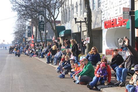 Wyandotte Christmas Parade Brings Santa to Town | Wyandotte, MI Patch