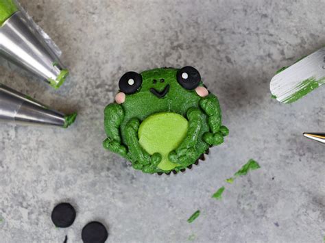 Frog Cupcakes: Easy Recipe & Step-by-Step Tutorial