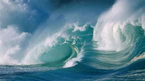 Huge Ocean Swell Sets "Remarkable" World Record - SnowBrains