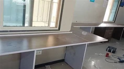 Computer Lab Workstation Furniture at Rs 700 | School Furniture in ...