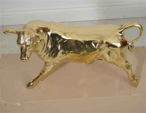 Standing Bull Statue Bronze in Gold - Jansen Furniture