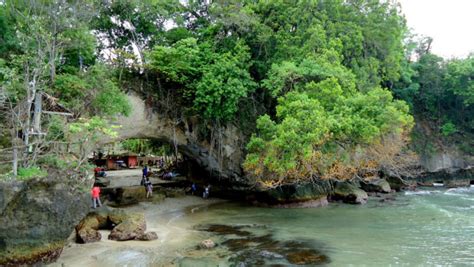 11 Spot Foto Pantai Karang Bolong SERANG Banten (HTM, Rute)