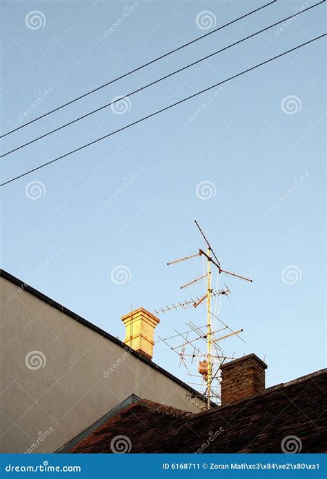 Analog tv antenna on roof stock image. Image of television - 6168711