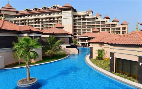 Best Palm Jumeirah Hotels: Atlantis, Anantara, Fairmont & More - MyBayut