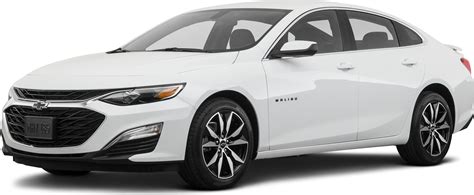 2022 Chevy Malibu Reviews, Pricing & Specs | Kelley Blue Book