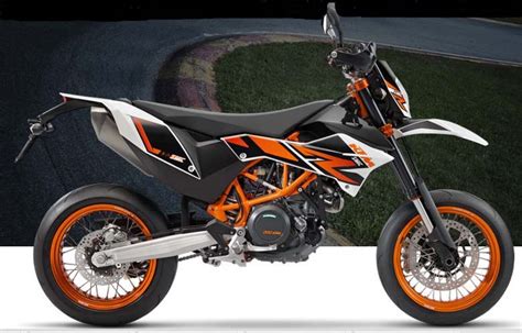 Review of KTM 2017 690 SMC R Supermoto - Bikes Catalog