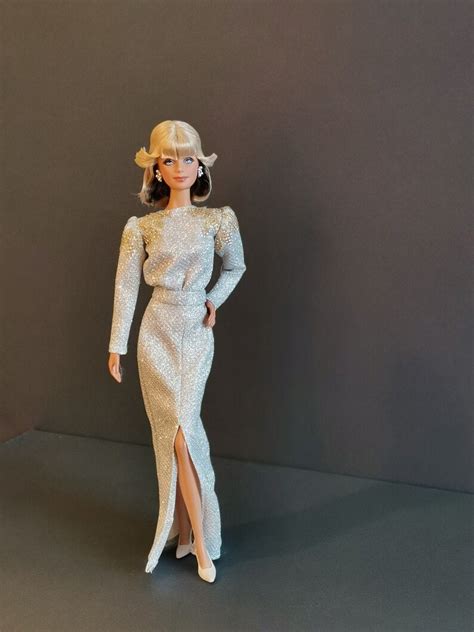 Elegant Silver Glitter Sparkling Dress With Beautiful Golden Ornaments for 1/6 Barbie - Etsy