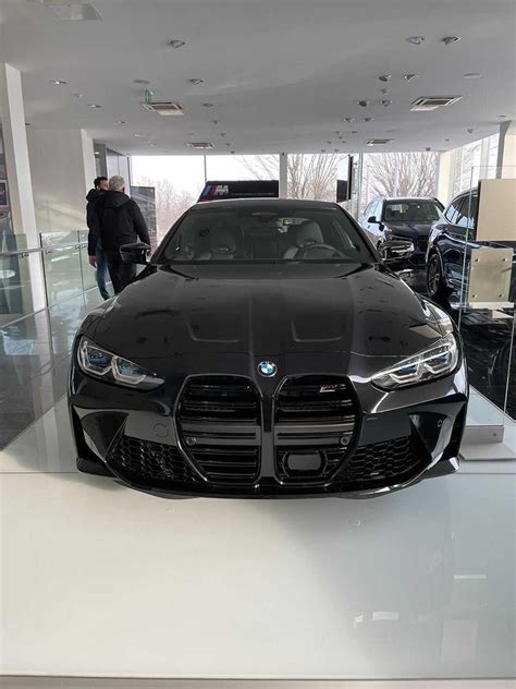 New photos of the 2021 BMW M4 in Sapphire Black Metallic | Bmw, Dream ...