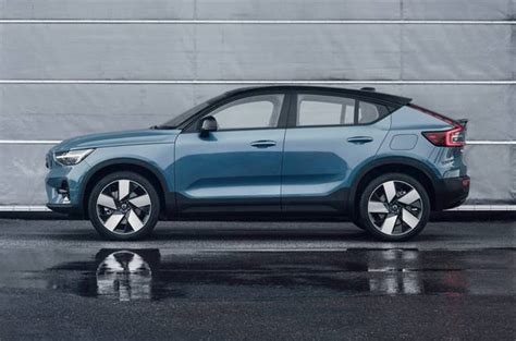 Volvo C40 is all-electric, goes big on Google Android system