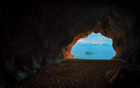 Ultimate Guide to The Blue Grotto, Italy (Tours, Pricing, History, Map ...