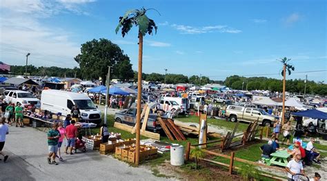 The Flea Market In Florida Is Still A Treasure Trove After 50 Years