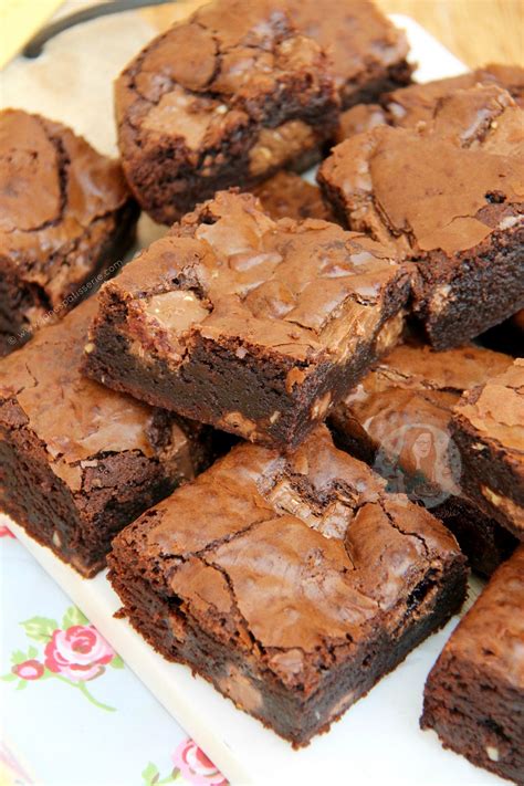 Chocolatey, Easy, and Super Delicious Toblerone Brownies, full of Toblerone Chunks. I ...