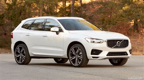 Volvo XC60 | 2018MY T8 R-Design (Color: Crystal White) | Front Three-Quarter