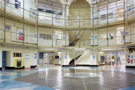 Wandsworth Prison where inmates locked in cells for '22 hours a day ...