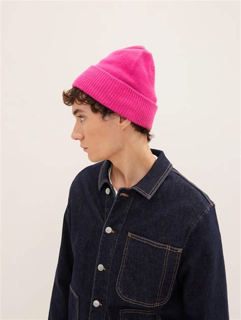 Beanie with a ribbed texture by Tom Tailor