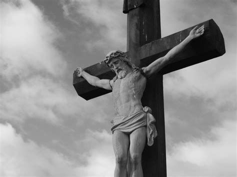 Jesus Christ Crucifixion Wallpaper – Set 15