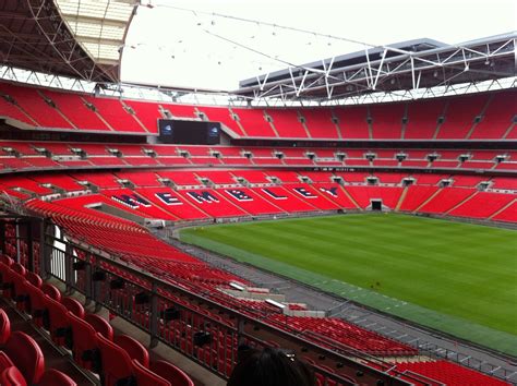 Wembley Stadion Tour: Stadionführung mit erfahrenen Guides