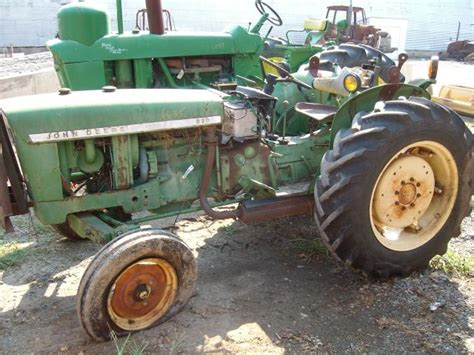 John Deere 820 salvage tractor at Bootheel Tractor Parts