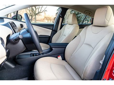 2019 Toyota Prius: 144 Interior Photos | U.S. News