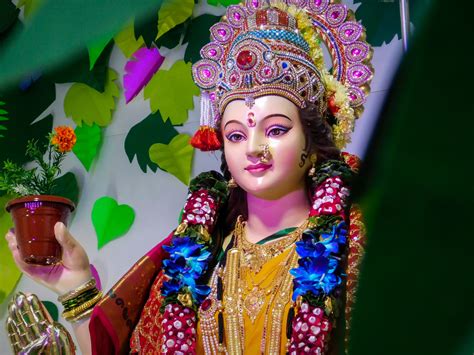 These 9 Devi mantras in Navratri will make all your desires come true ...