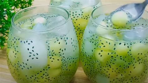 Resep Es Buah Sirup Marjan Melon Segar Dan Menyehatkan - Dapurawit.com