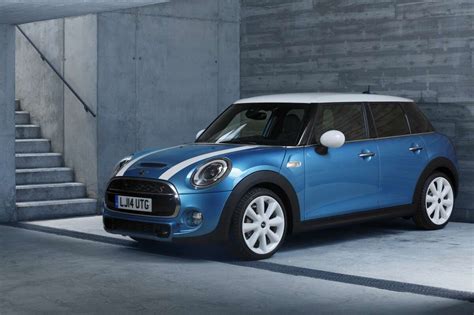 Mini Cooper unveils new 4-door hardtop