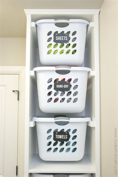 DIY Laundry Basket Organizer (…Built In) | Make It and Love It | Bloglovin’