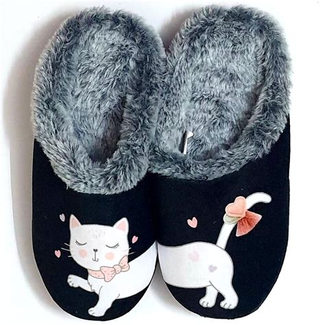 Slippers for Cat Lovers. Beautiful plus padded slippers which are fur ...