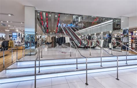 Uniqlo Flagship Store — NWS Architects