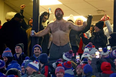 Jason Kelce steals show at Chiefs-Bills playoff game in Buffalo