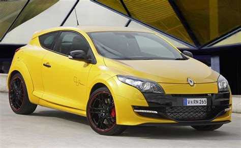 Renault Megane RS 265 Trophy introduced, RM244k renault megane rs 265 trophy 01 - Paul Tan's ...