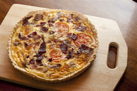 Free Stock Photo 8528 Whole savoury quiche | freeimageslive