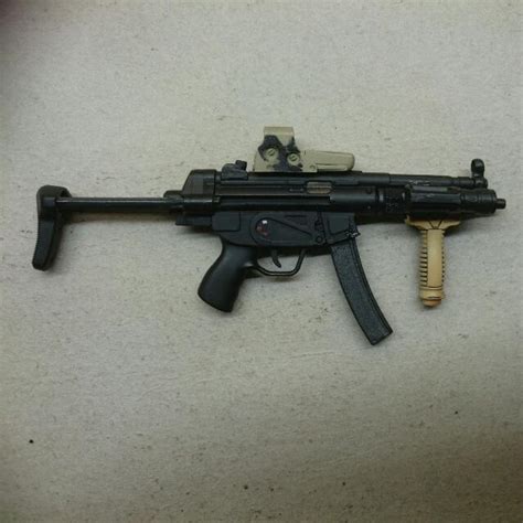 1/6 MP5A3 Submachine Gun, Toys & Games, Bricks & Figurines on Carousell